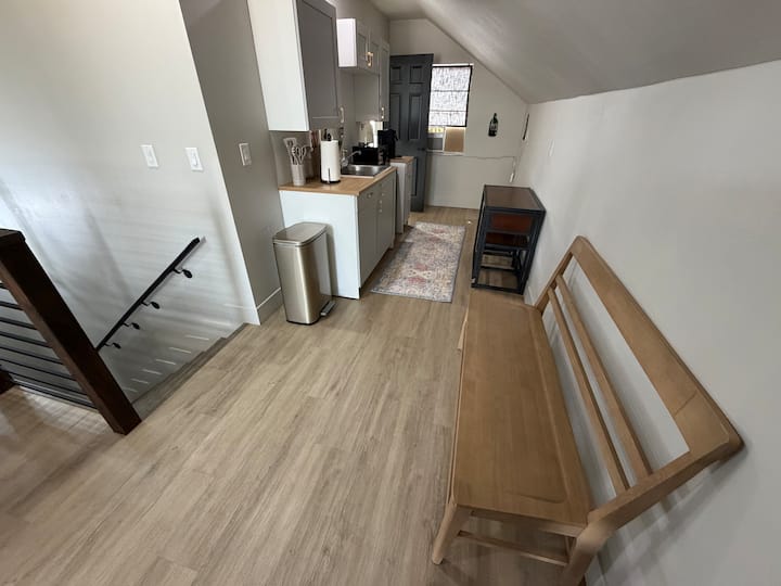 Lovely Lofthouse - Pets Welcome - Visalia, CA