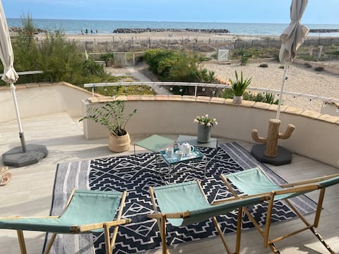 House on the beach with breathtaking view