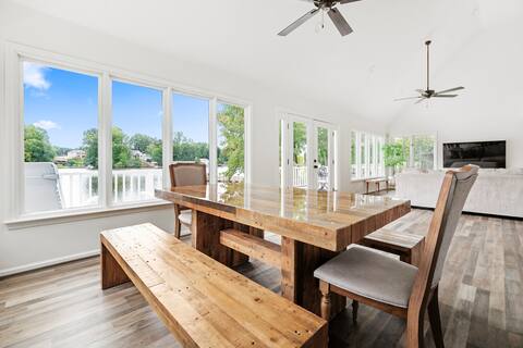 Amazing Views at this Lakefront Home w/ Dock