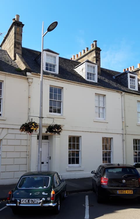 Central St Andrews 4 bedroom townhouse