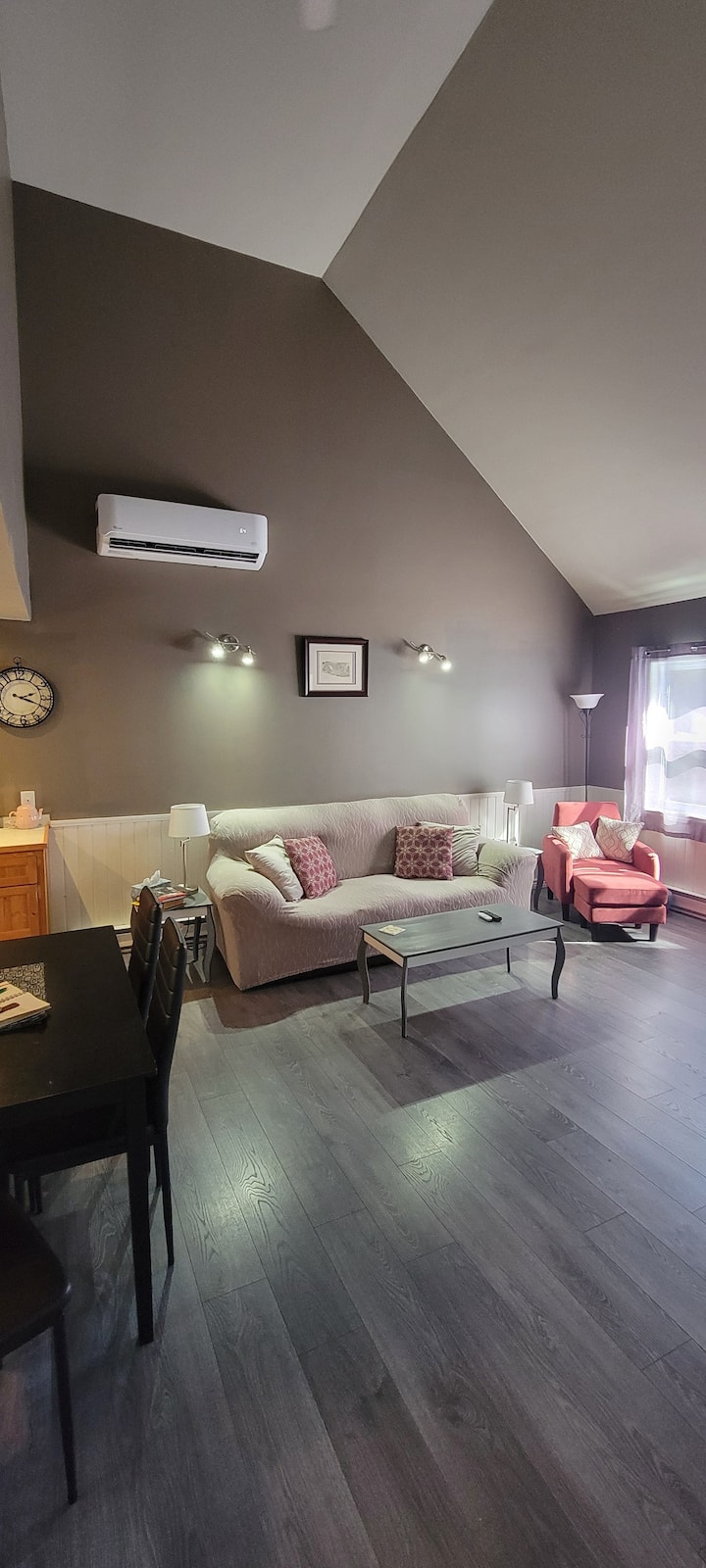 Naini's Rental, 4 Bedrooms, 5 Mins From The Water. - St. Andrews