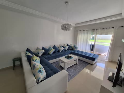 Successful Airbnb property: Charming beachfront apartment in Ola Blanca in Lamharza Essahel