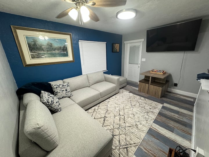 Bayside Bungalow - Fort Myers, FL