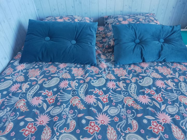 Chambre Bleue Chez Laurence Dans Maison Familiale - Plonévez-Porzay