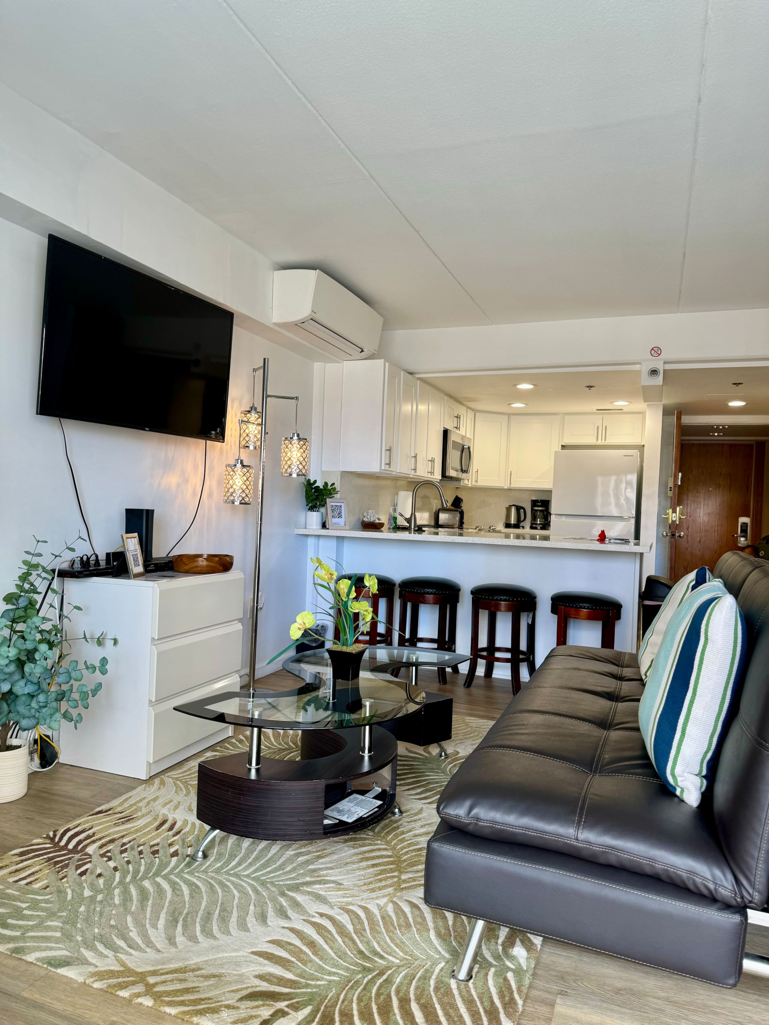 Condo in Honolulu · ★4.83 · 1 bedroom · 3 beds · 1 bath - Image 15