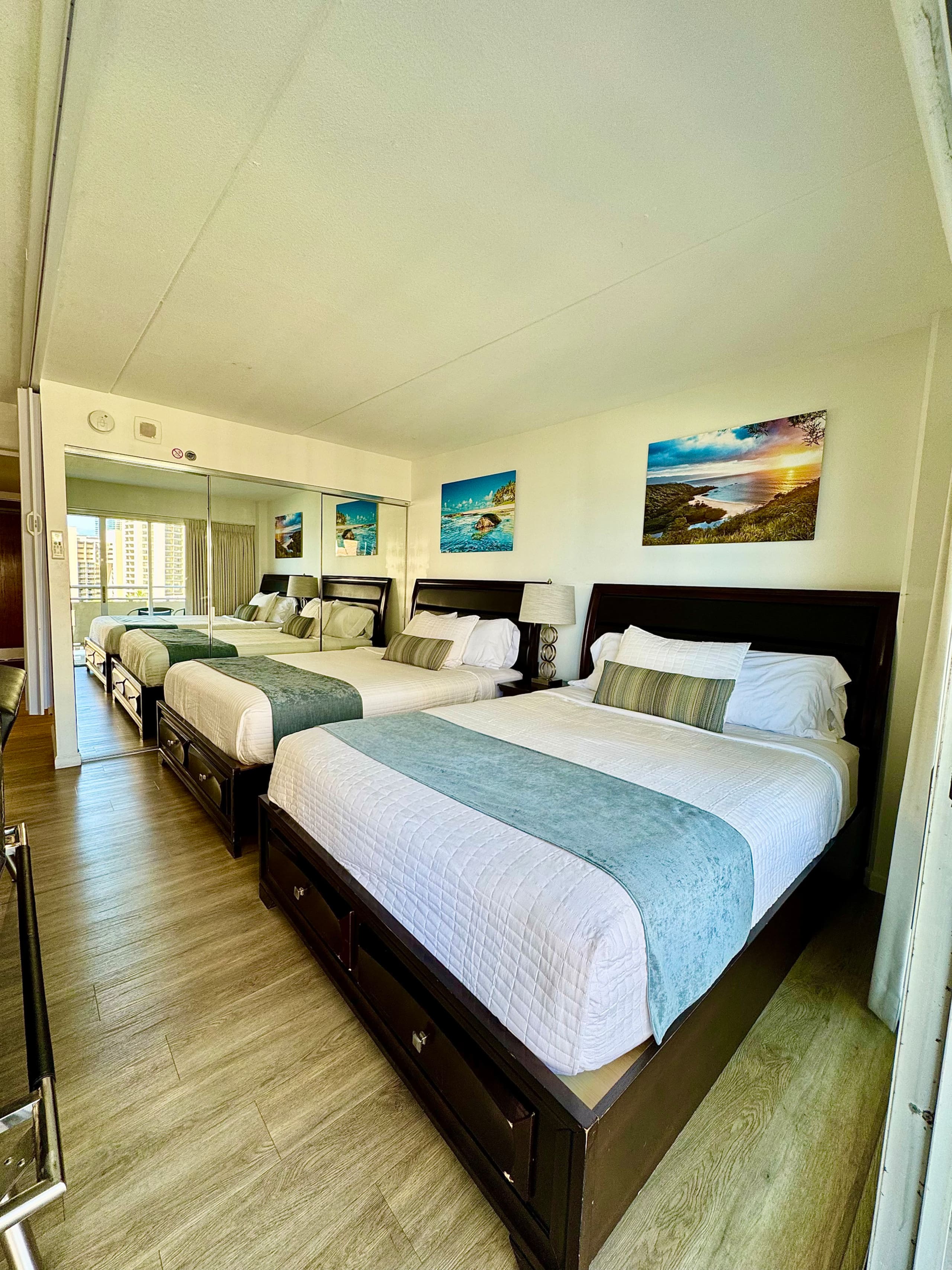 Condo in Honolulu · ★4.83 · 1 bedroom · 3 beds · 1 bath - Image 30