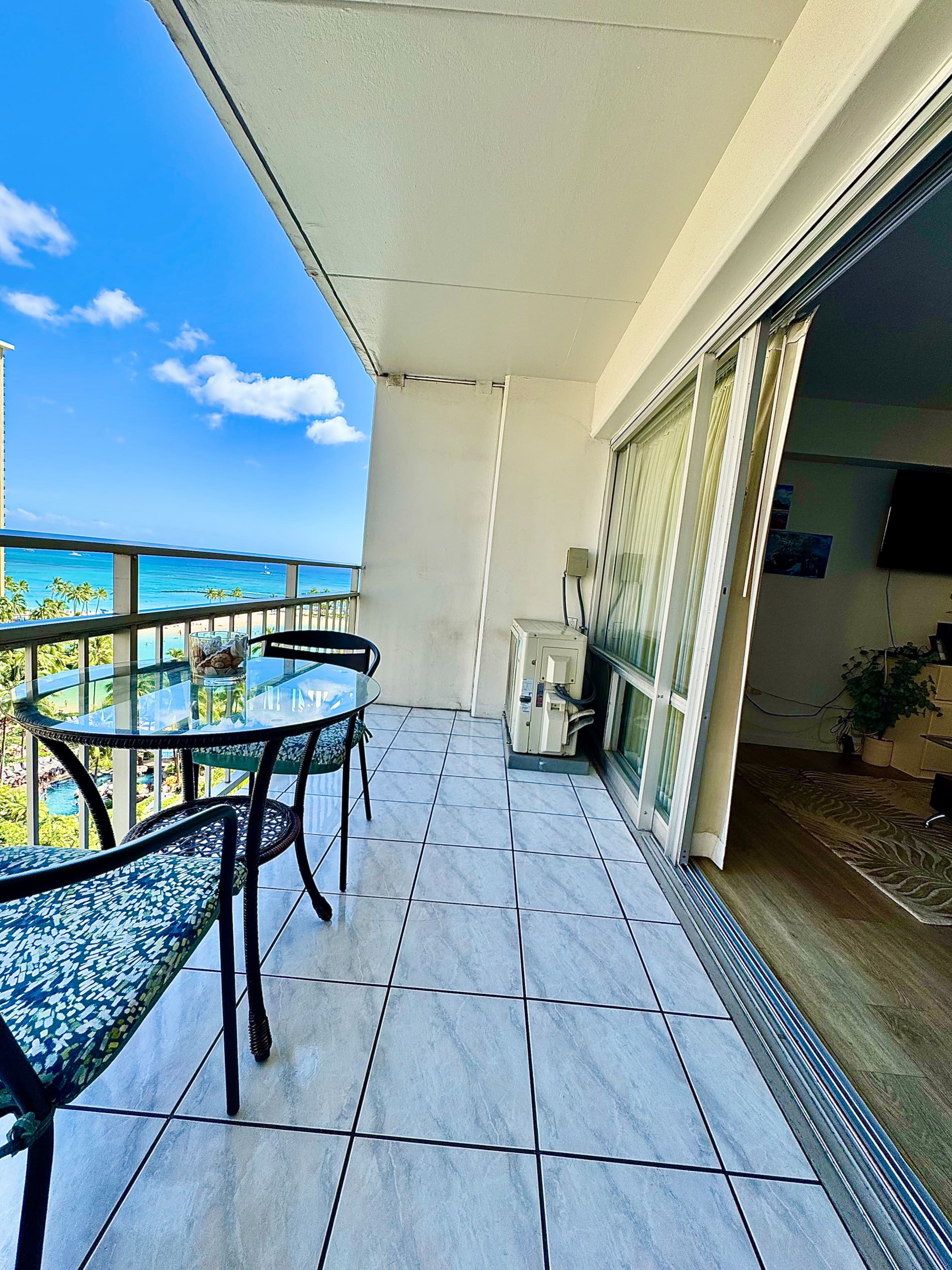 Condo in Honolulu · ★4.83 · 1 bedroom · 3 beds · 1 bath - Image 34