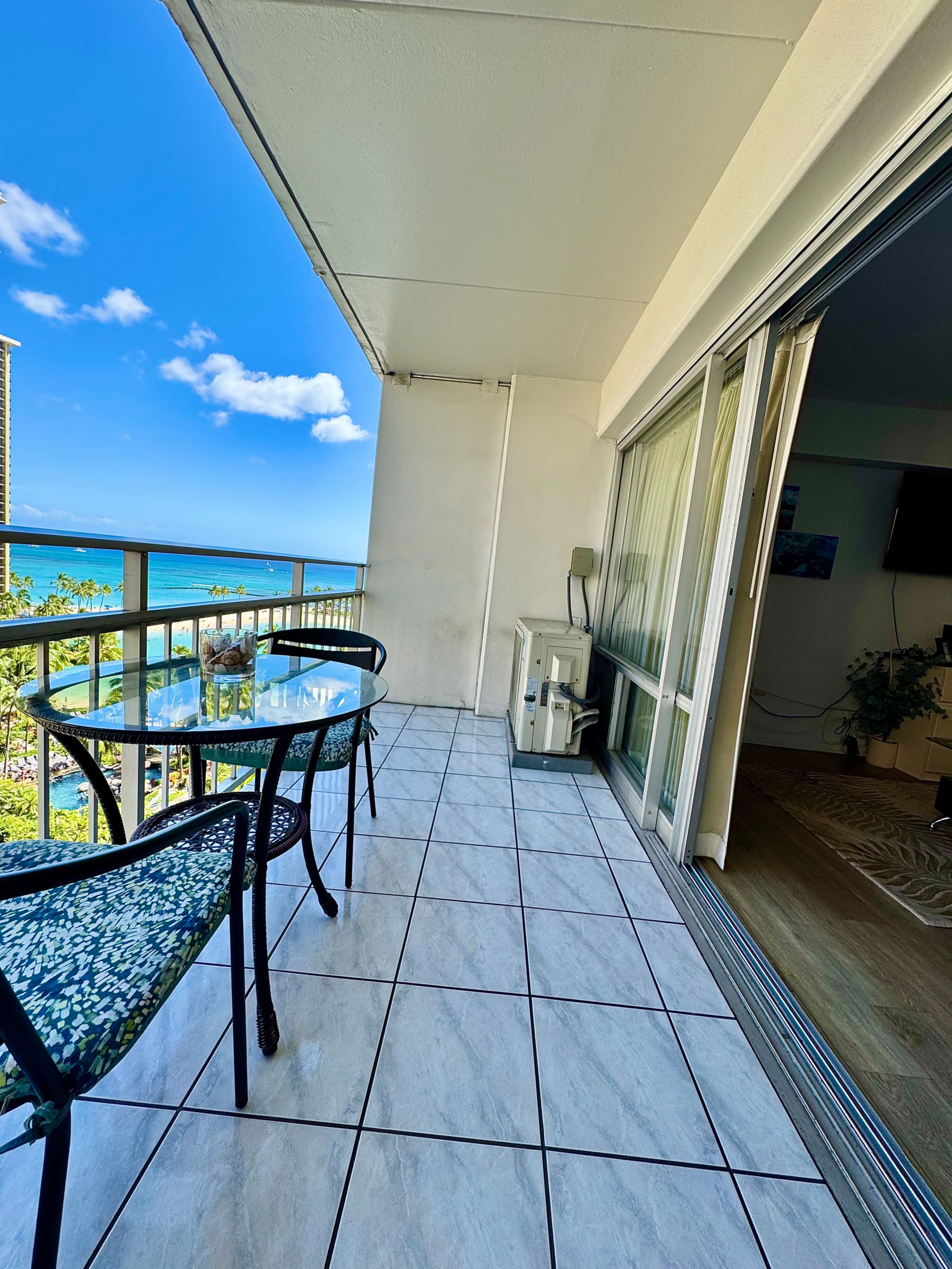 Condo in Honolulu · ★4.83 · 1 bedroom · 3 beds · 1 bath - Image 33