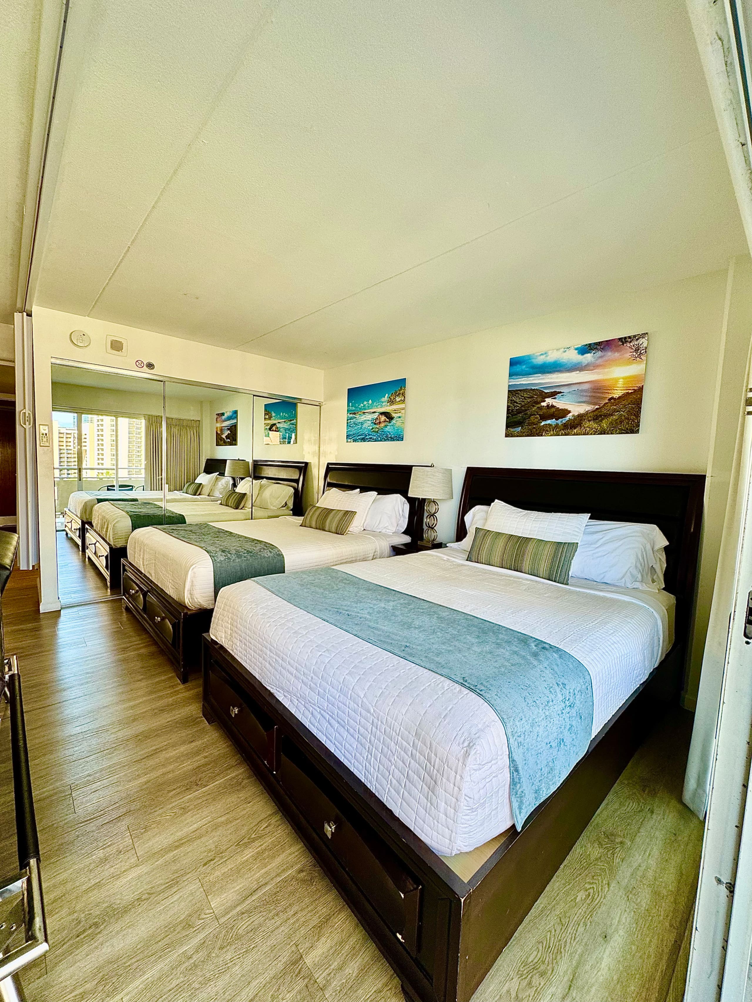 Condo in Honolulu · ★4.83 · 1 bedroom · 3 beds · 1 bath - Image 28