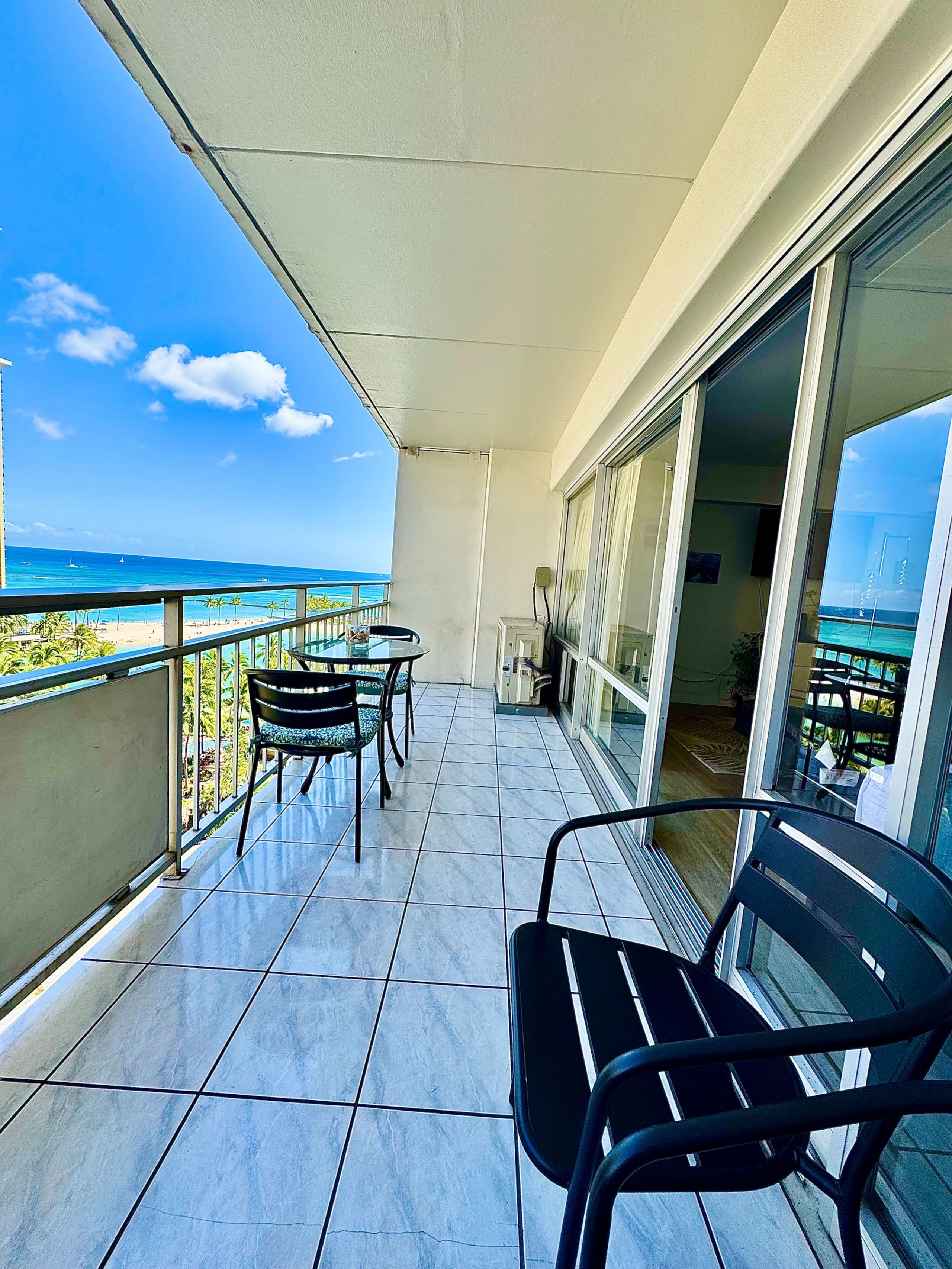 Condo in Honolulu · ★4.83 · 1 bedroom · 3 beds · 1 bath - Image 35
