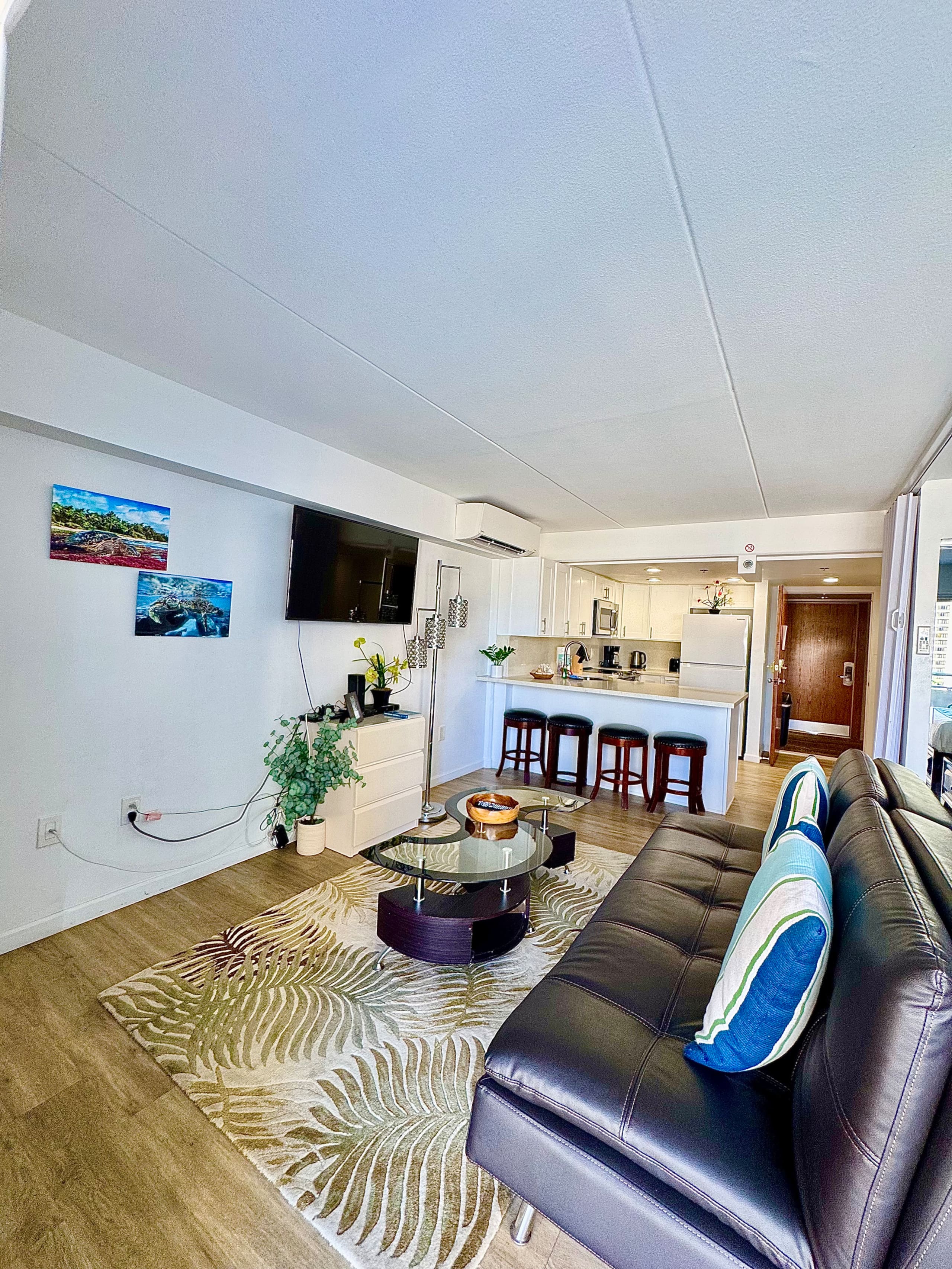 Condo in Honolulu · ★4.83 · 1 bedroom · 3 beds · 1 bath - Image 23