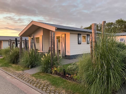 Great beachfront chalet in Zeeland