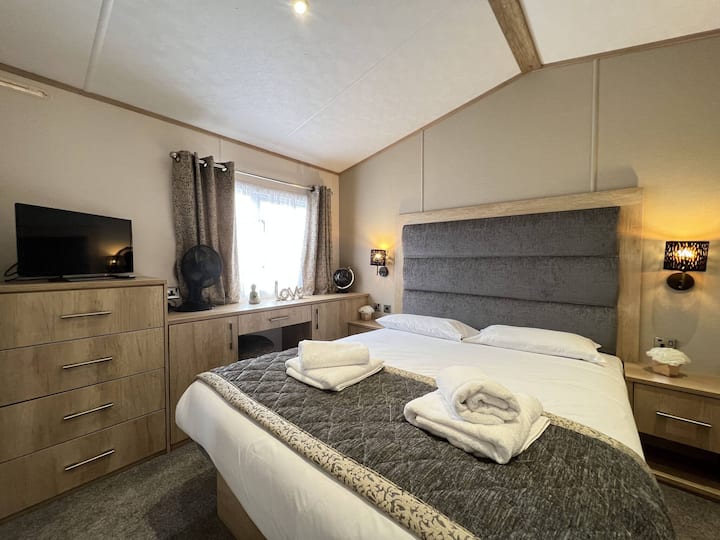 Glen Isla Hot Tub Lodge 3 Cameron, St Andrews - Saint Andrews