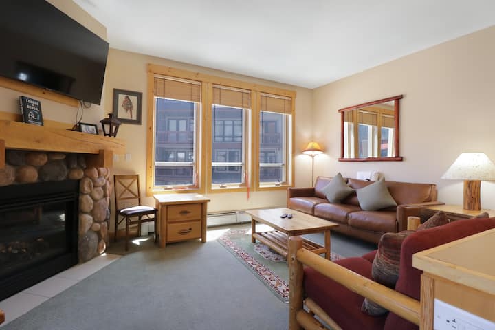 Comfortable Condo Outstanding Location Hot Tub - Copper Mountain, CO