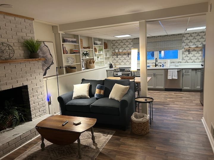 Inviting 1br. Close To Lake, Downtown & Spac - Saratoga Springs, NY