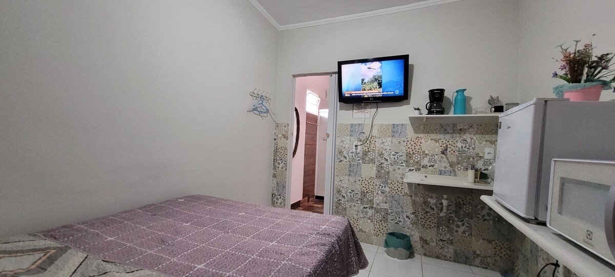 Anúncio popular: A rare find! Cozy and safe little house with AIR CONDITIONING. em Nova Iguaçu