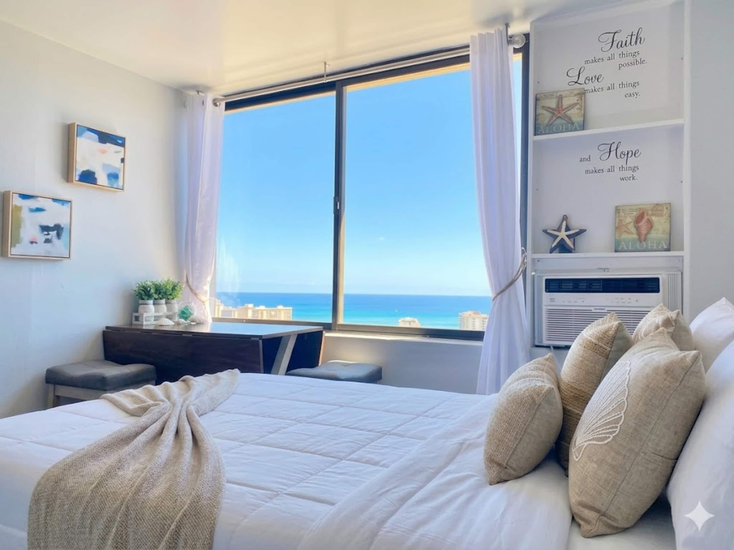 Condo in Honolulu · ★4.83 · 1 bedroom · 1 bed · 1 private bath - Image 4