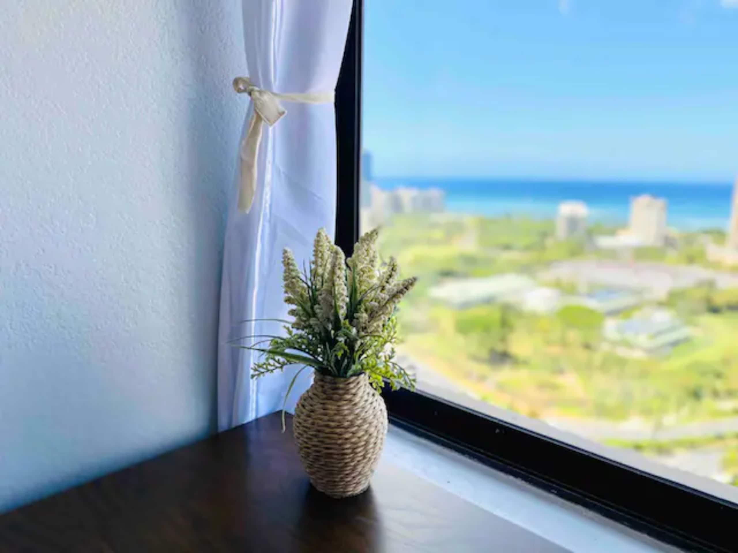 Condo in Honolulu · ★4.83 · 1 bedroom · 1 bed · 1 private bath - Image 10