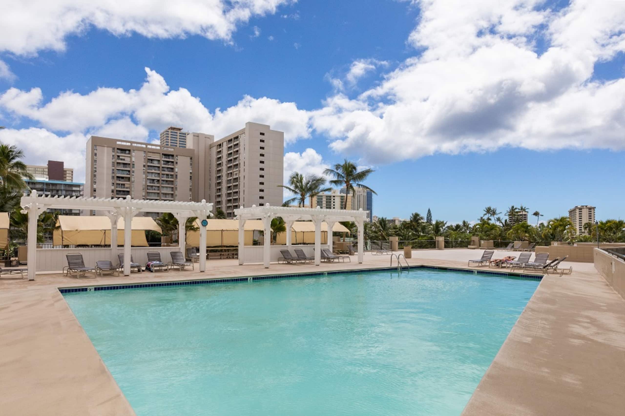 Condo in Honolulu · ★4.83 · 1 bedroom · 1 bed · 1 private bath - Image 18