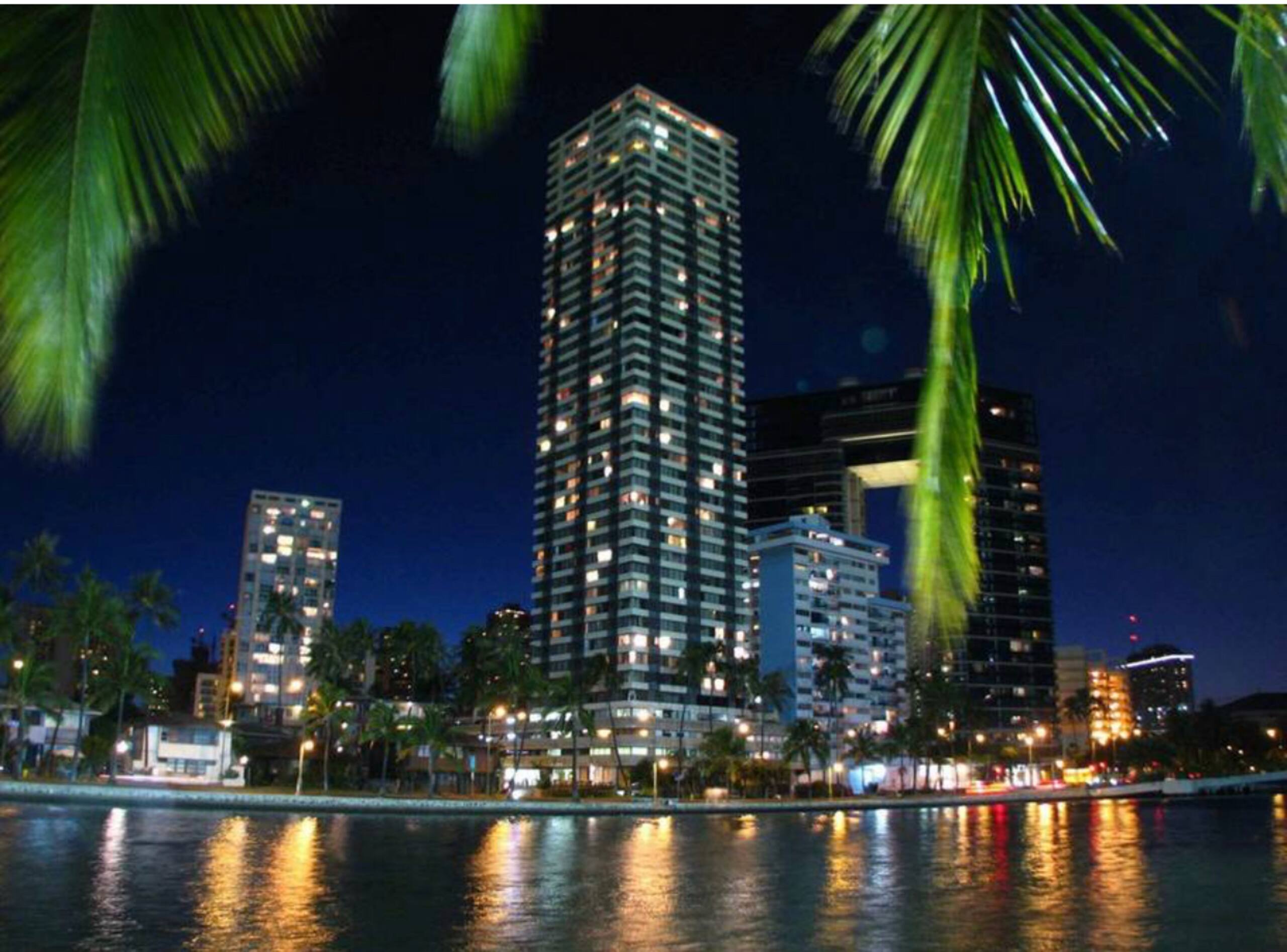 Condo in Honolulu · ★4.83 · 1 bedroom · 1 bed · 1 private bath - Image 24
