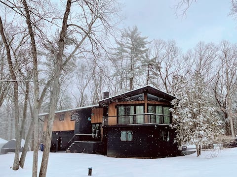 Cozy Cabin in Kingston - 5 Min to Town