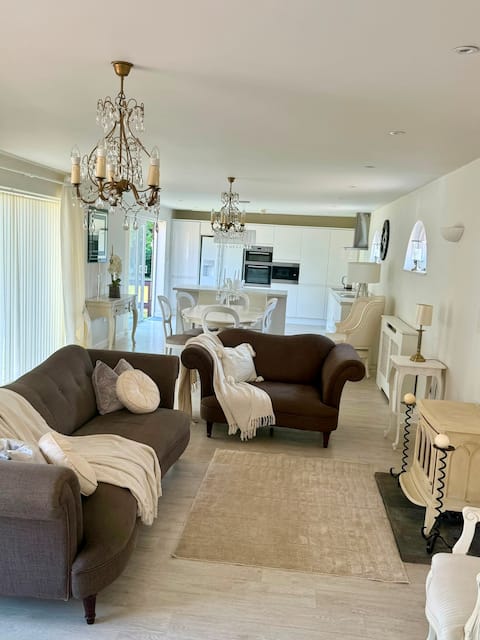 Successful Airbnb property: Stylish barn conversion in Nuneaton And Bedworth