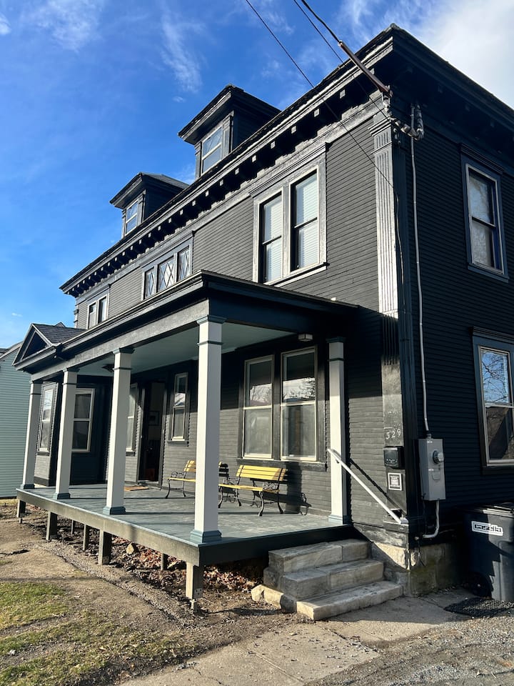 4 Bedroom House Walking Distance From Mass Moca - North Adams, MA