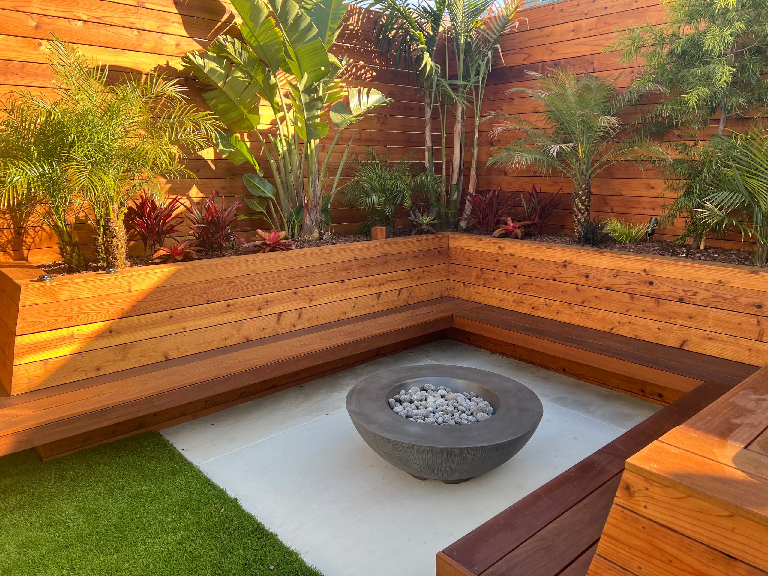 Modern Studio in SF with Luxury Backyard - Image 14