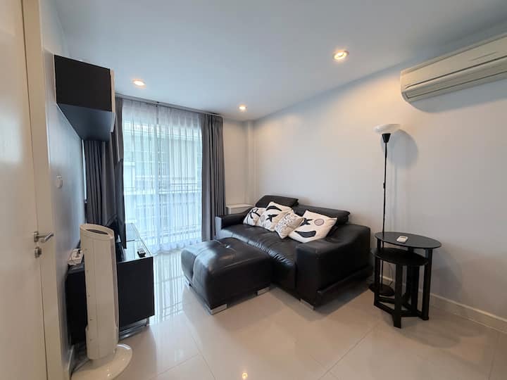 Spacious 1-bedroom, Center Of Thonglor - Bangkok