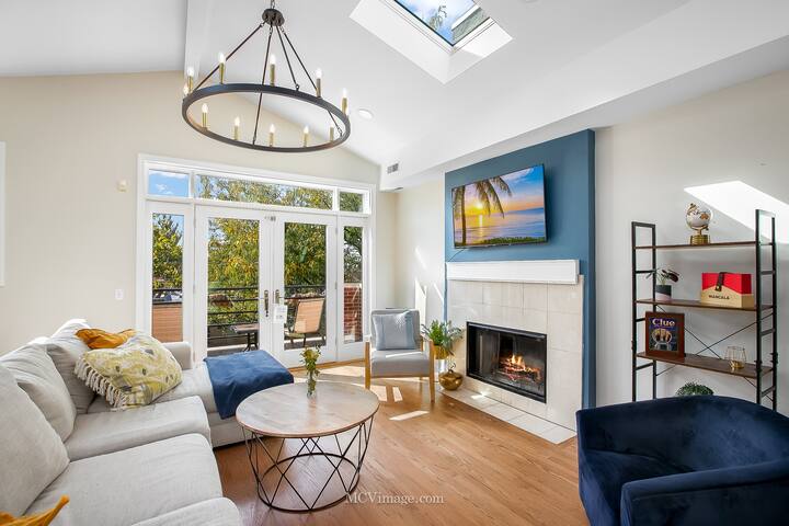 The Wrigleyville Penthouse gallery image 2