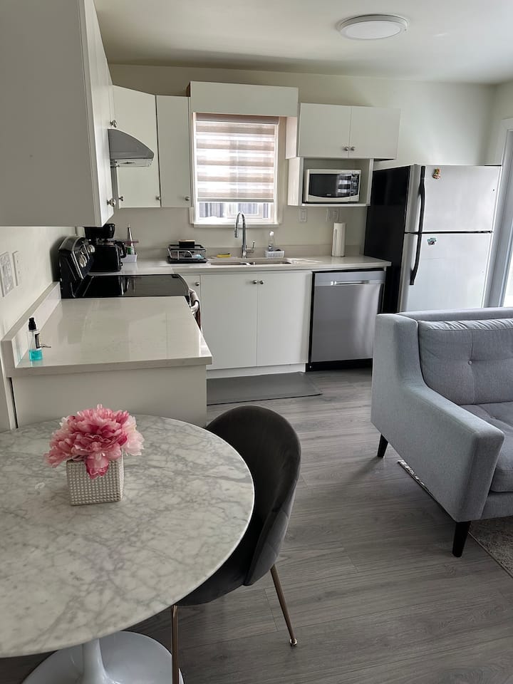 North Delta Guest Suite With Kitchen - Delta, Britanya Kolumbiyası