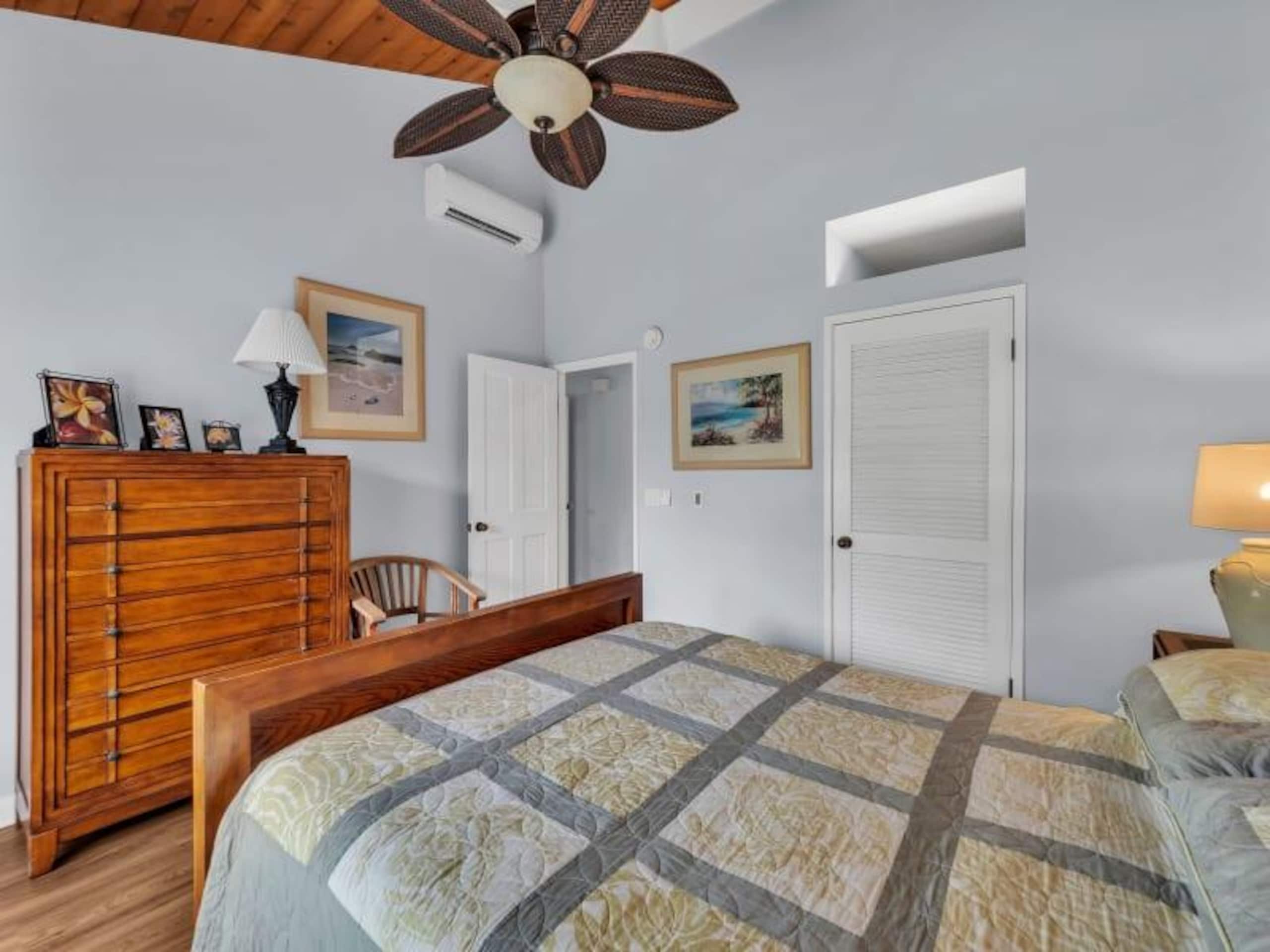 Condo in Kailua-Kona · ★4.72 · 2 bedrooms · 3 beds · 2 baths - Image 17