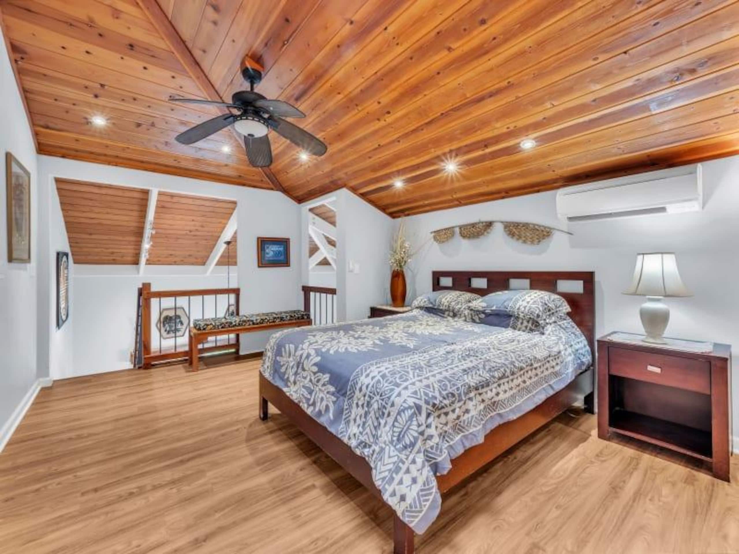 Condo in Kailua-Kona · ★4.72 · 2 bedrooms · 3 beds · 2 baths - Image 19