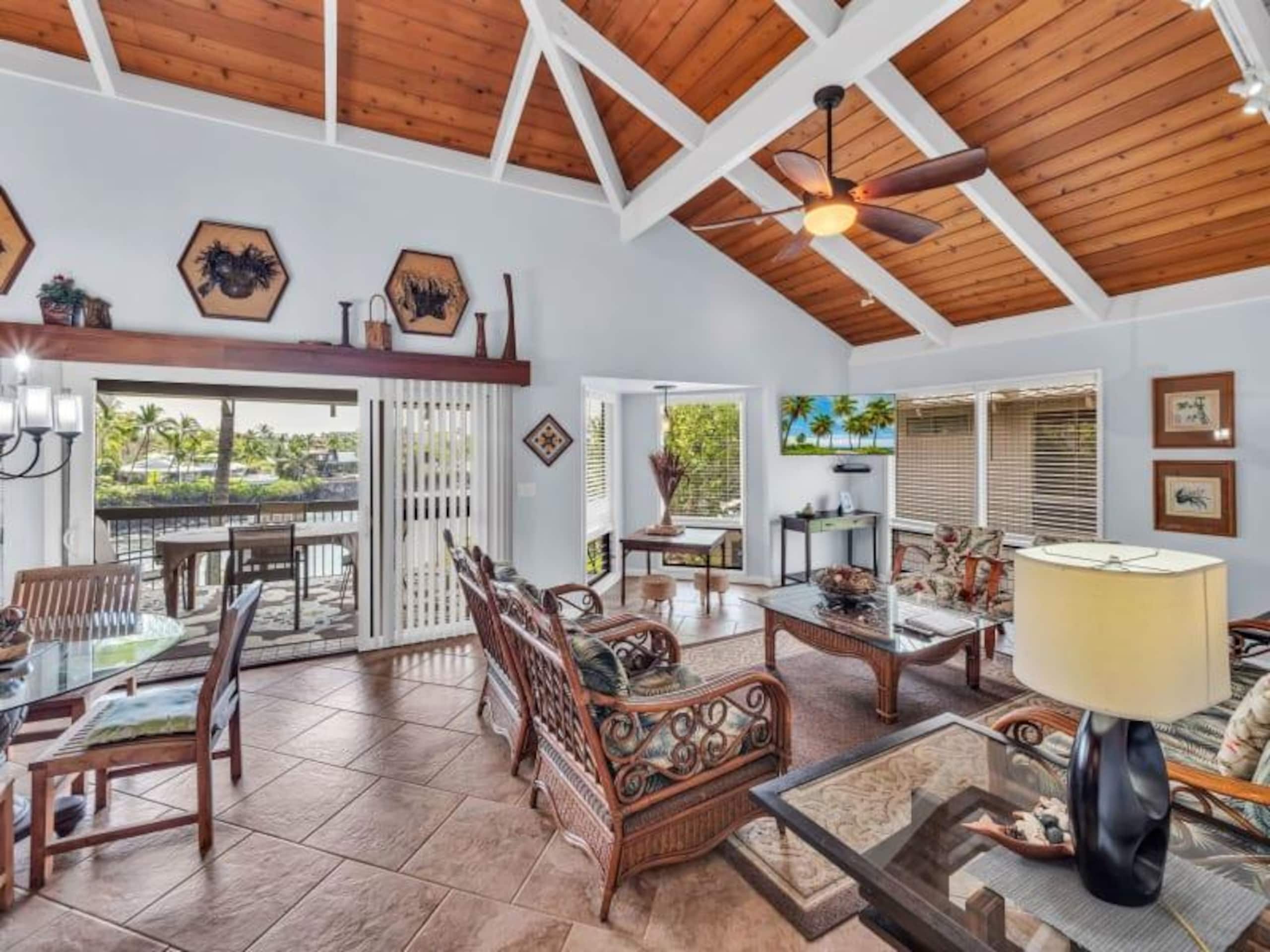 Condo in Kailua-Kona · ★4.72 · 2 bedrooms · 3 beds · 2 baths - Image 7