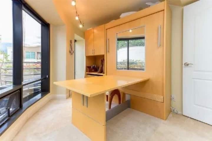 Chumba cha 2 cha kulala MurphyBed up position