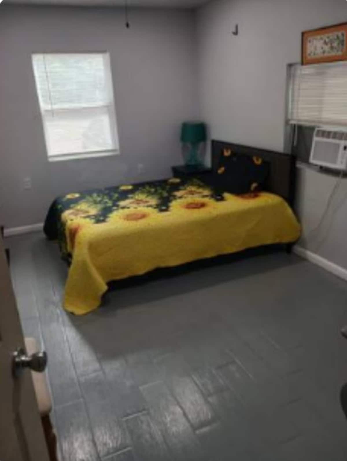 The bedroom at the Garden Studio
