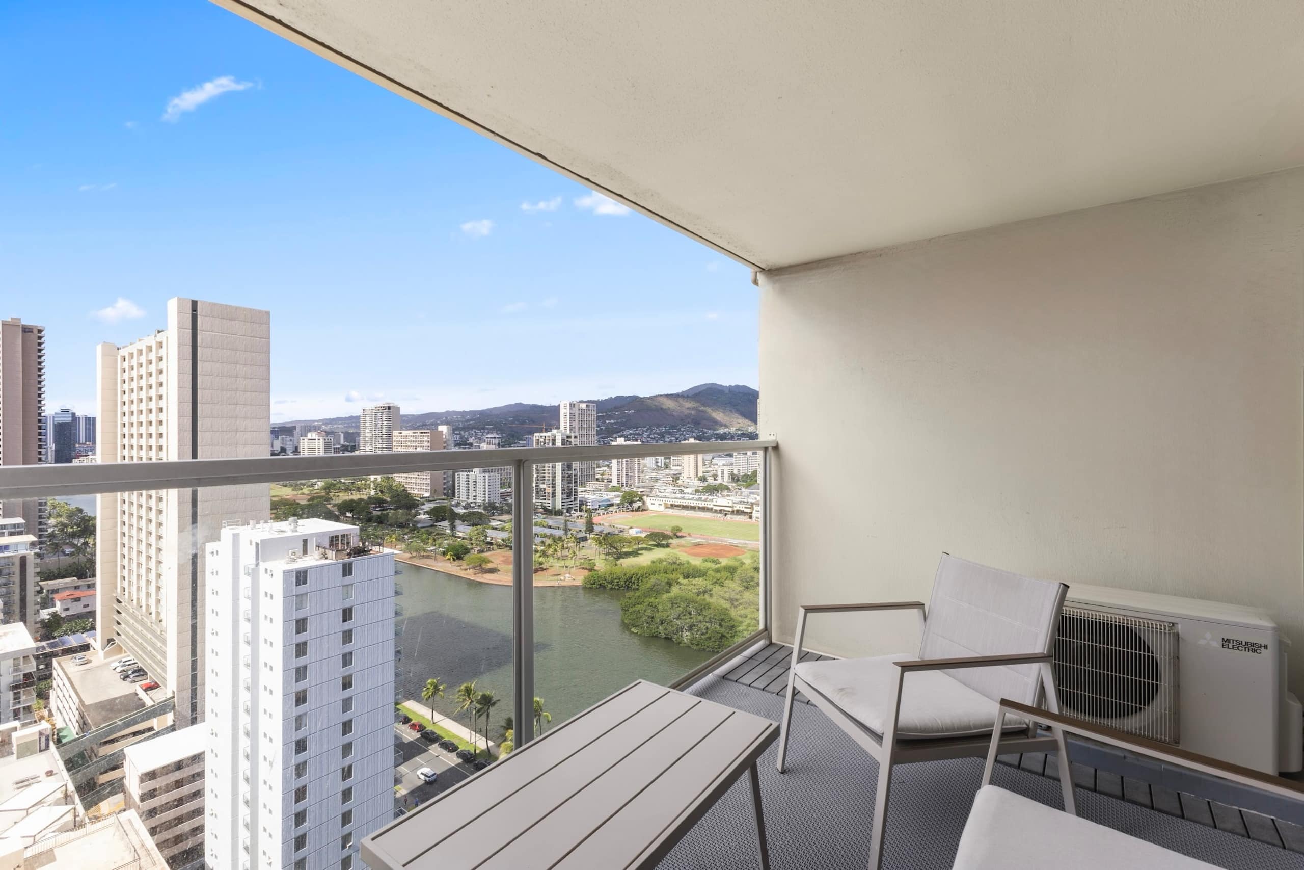 Condo in Honolulu · ★4.93 · Studio · 2 beds · 1 bath - Image 30