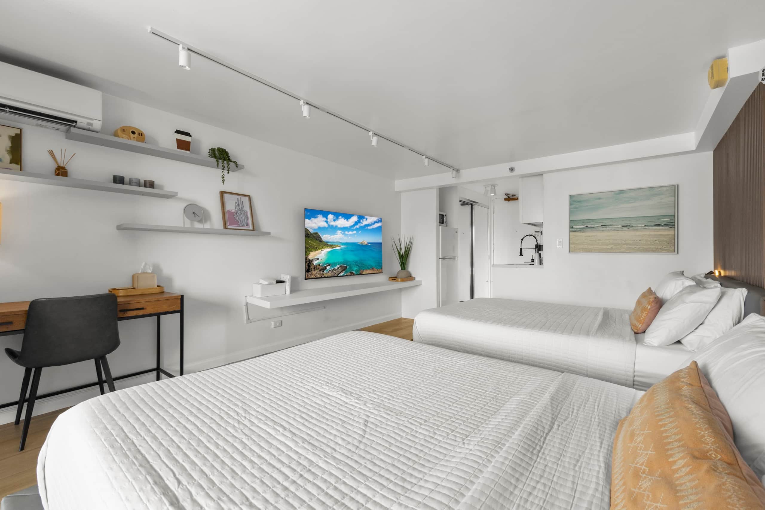 Condo in Honolulu · ★4.93 · Studio · 2 beds · 1 bath - Image 6