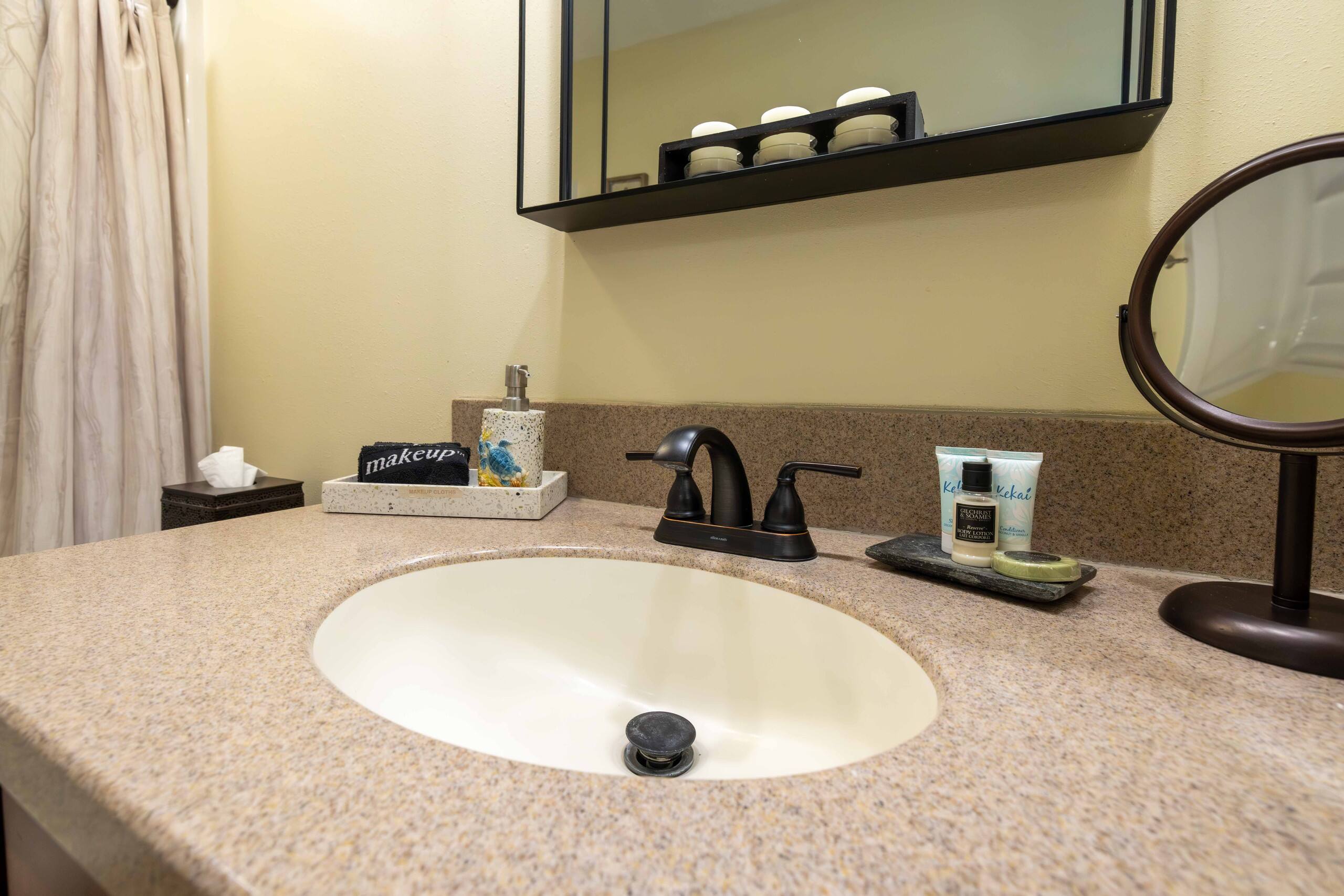 Condo in Wailuku · ★4.83 · 1 bedroom · 2 beds · 1 bath - Image 29