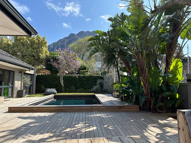 Modern family home with pool & mountain views