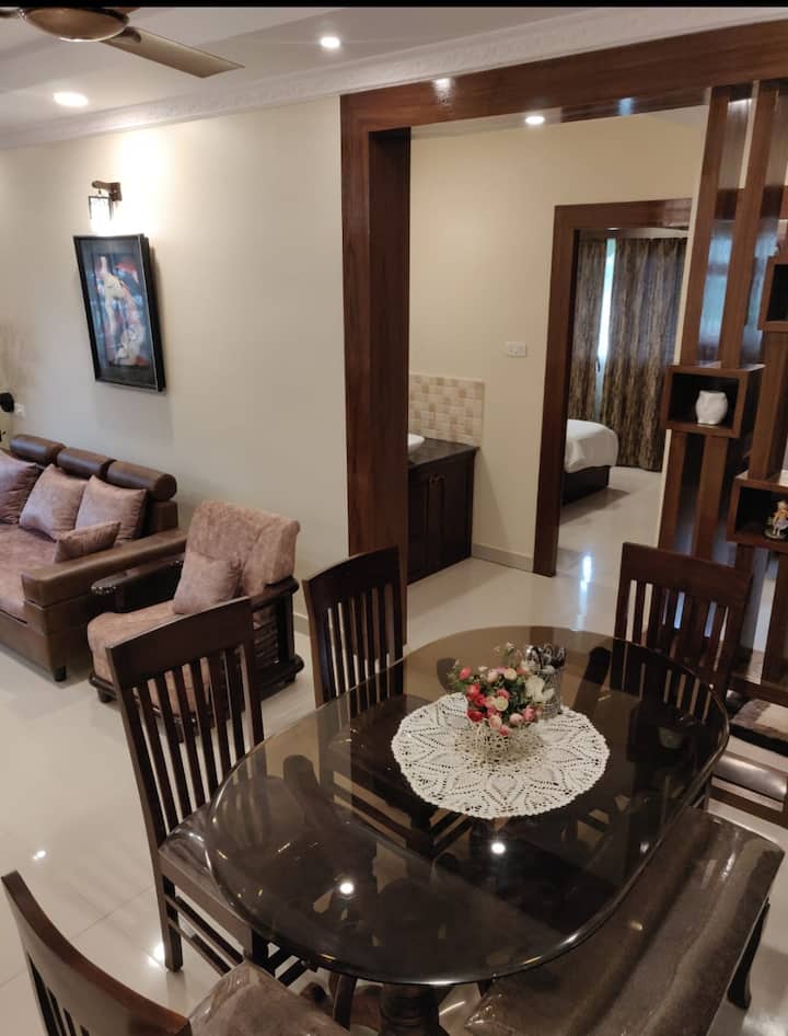 Dining area image 3
