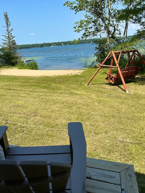 House on Lake Beltrami, steps from the water!