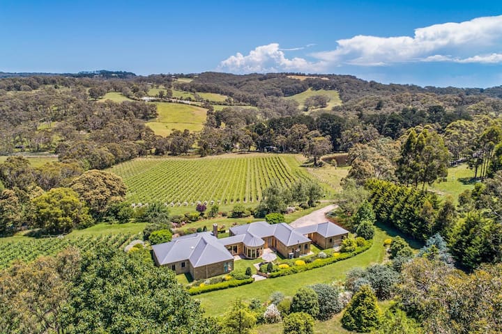 Sandstone Estate – A Boutique Vineyard Retreat