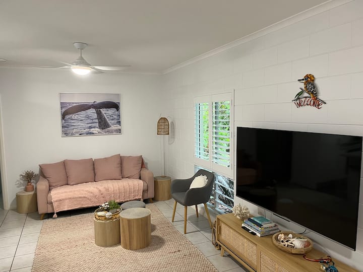 Tropic Gardens - 2 Bedroom Holiday Unit With Yard - Port Douglas