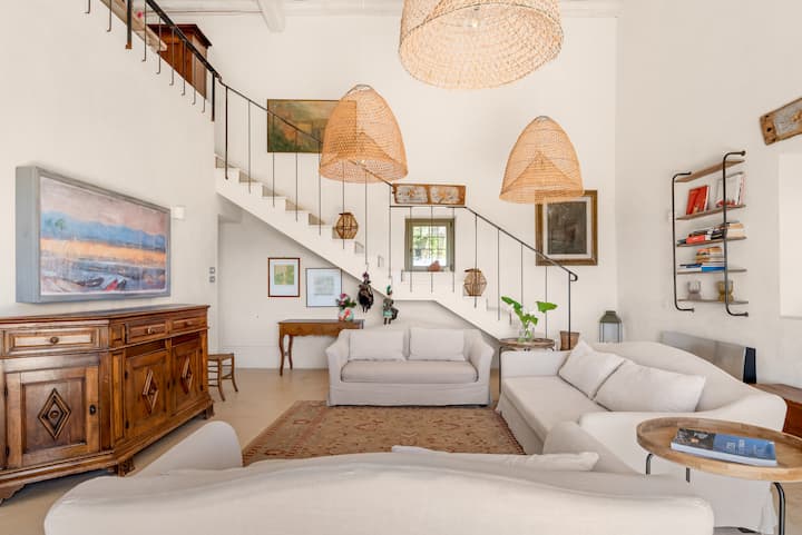 Donna Costanza Farmhouse