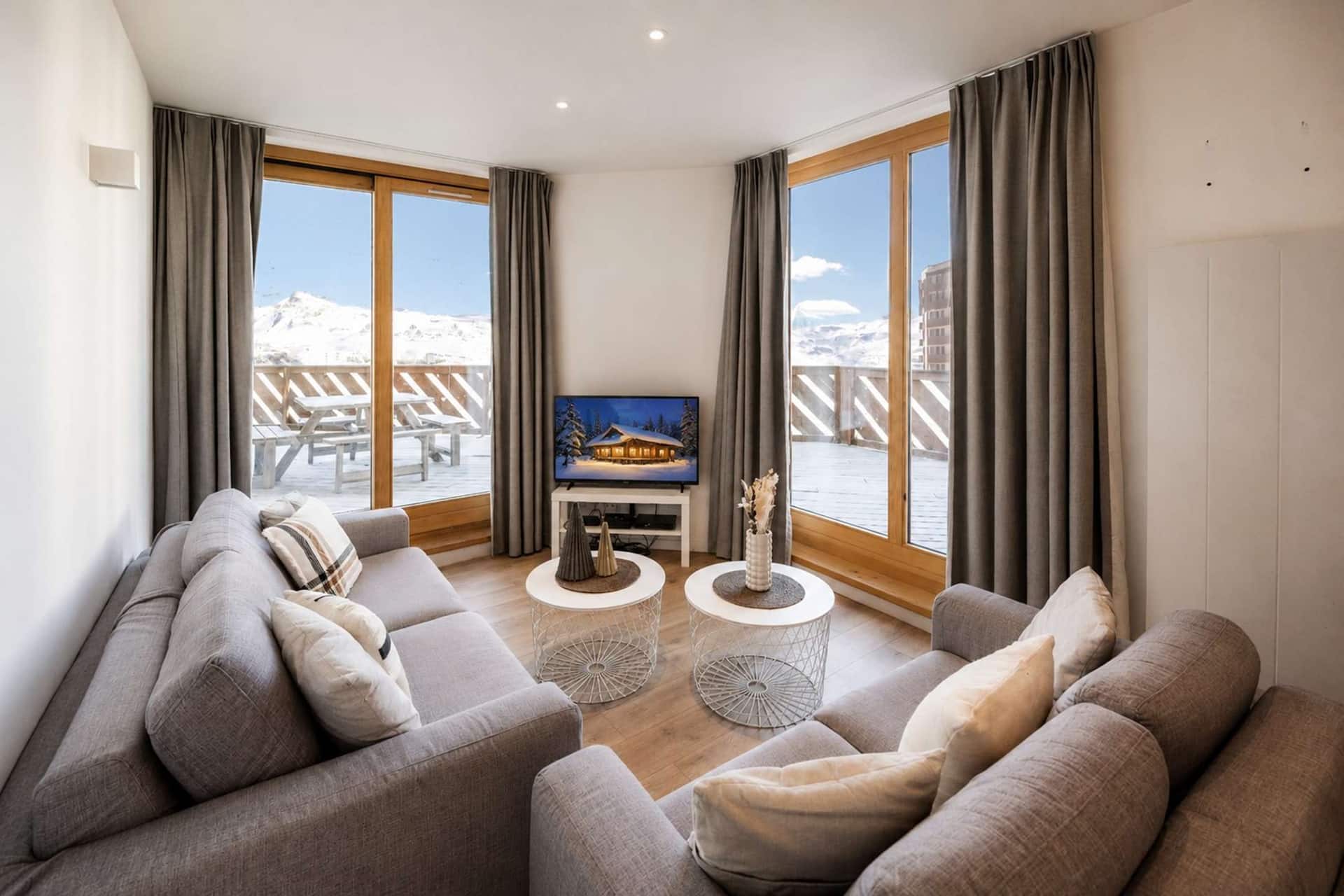 exceptional apartment for 6 people. Completely renovated by an interior designer, Warm...