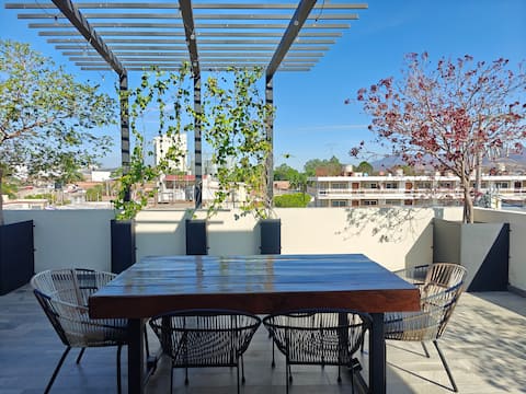 Moreno Deluxe House by Chozza