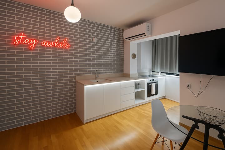 Lovely 1 Bedroom Tirana City Center W/ Code Access - Albania