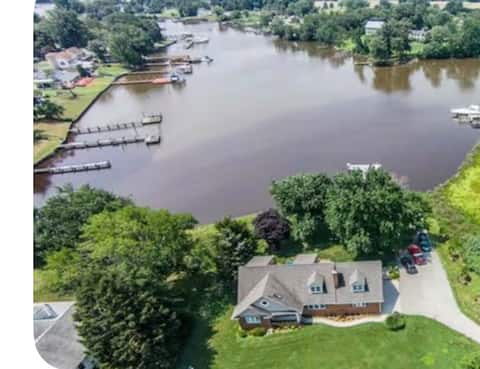 Chesapeake Waterfront-Kayaks-Crab-Fish-FirePit-Spa