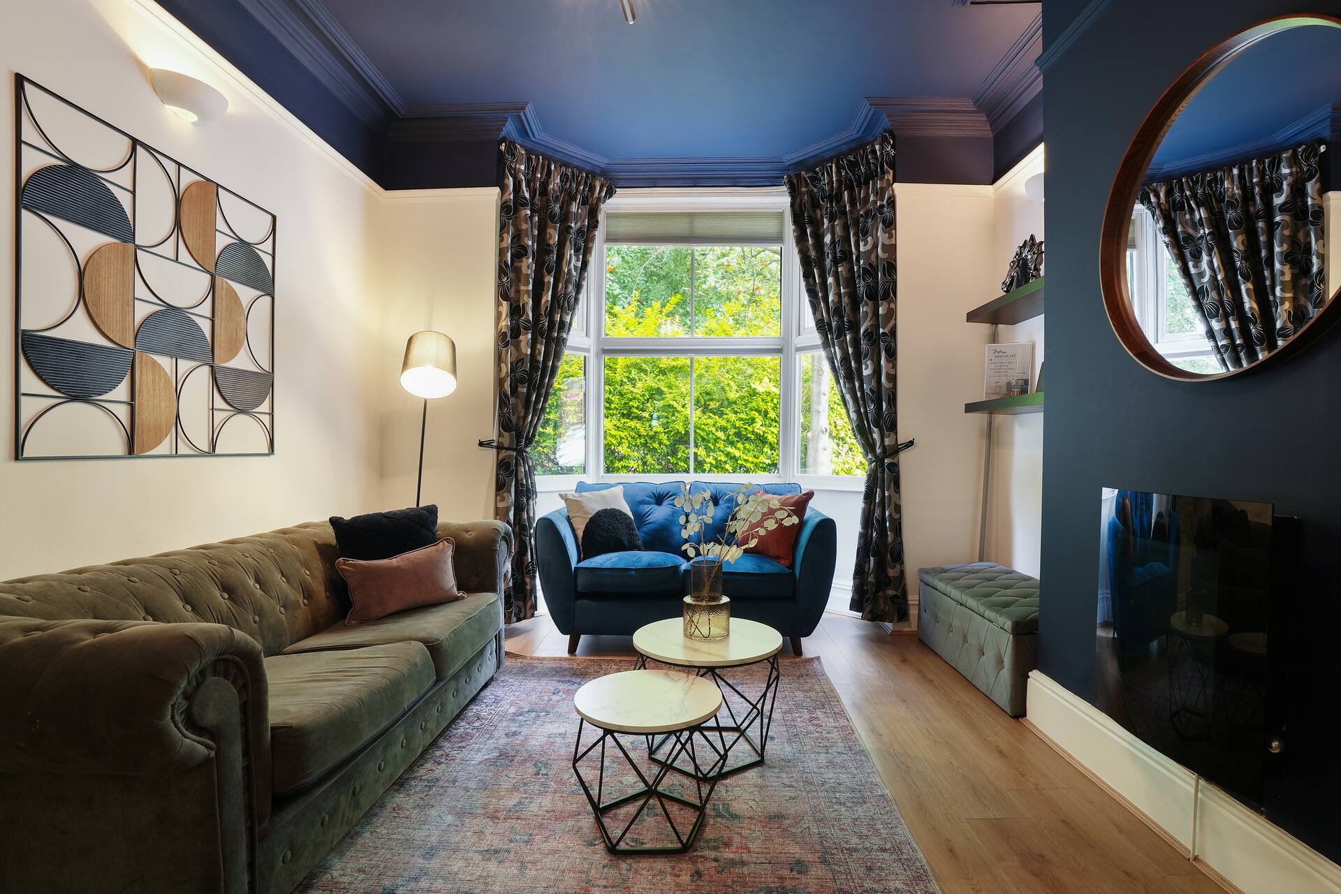 Cosy City Centre 3 bed FREE Parking 25% long stays